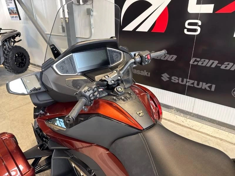 Can-am Spyder Rt Sea-to-sky (se6) 2026 alt