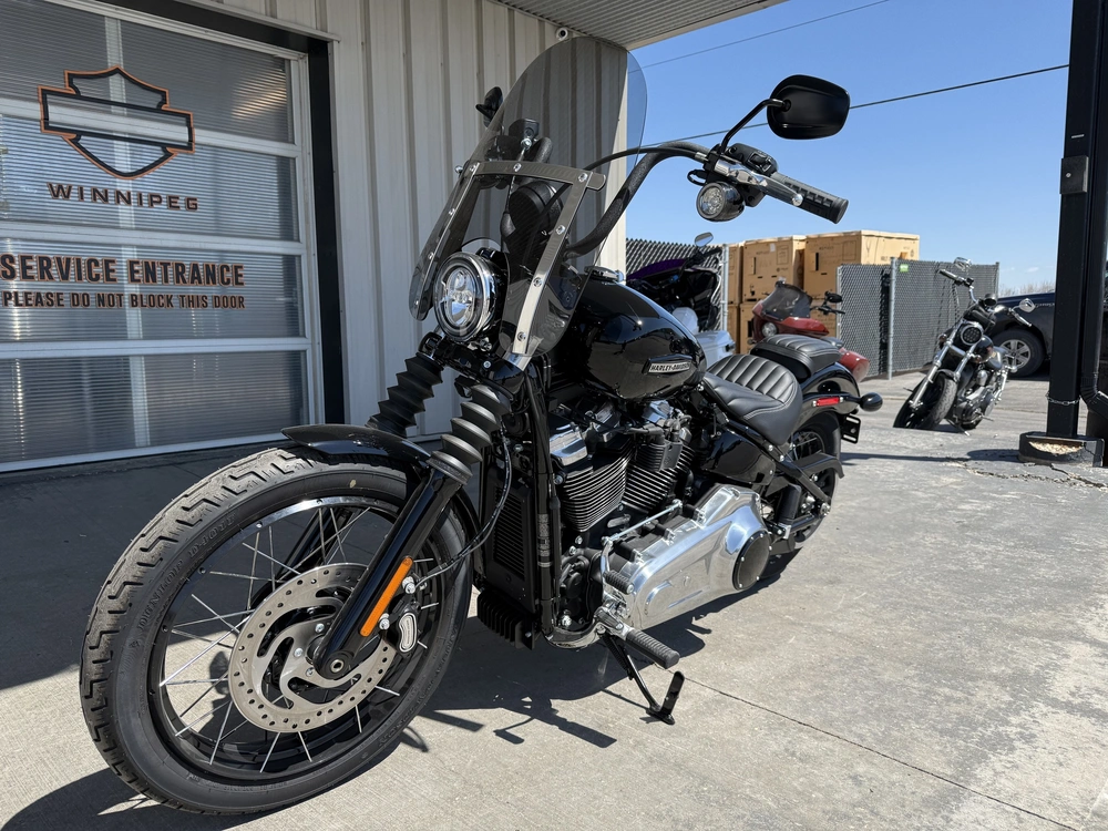 2025 Harley-davidson Street Bob *new Bike. Clearance Price.* alt