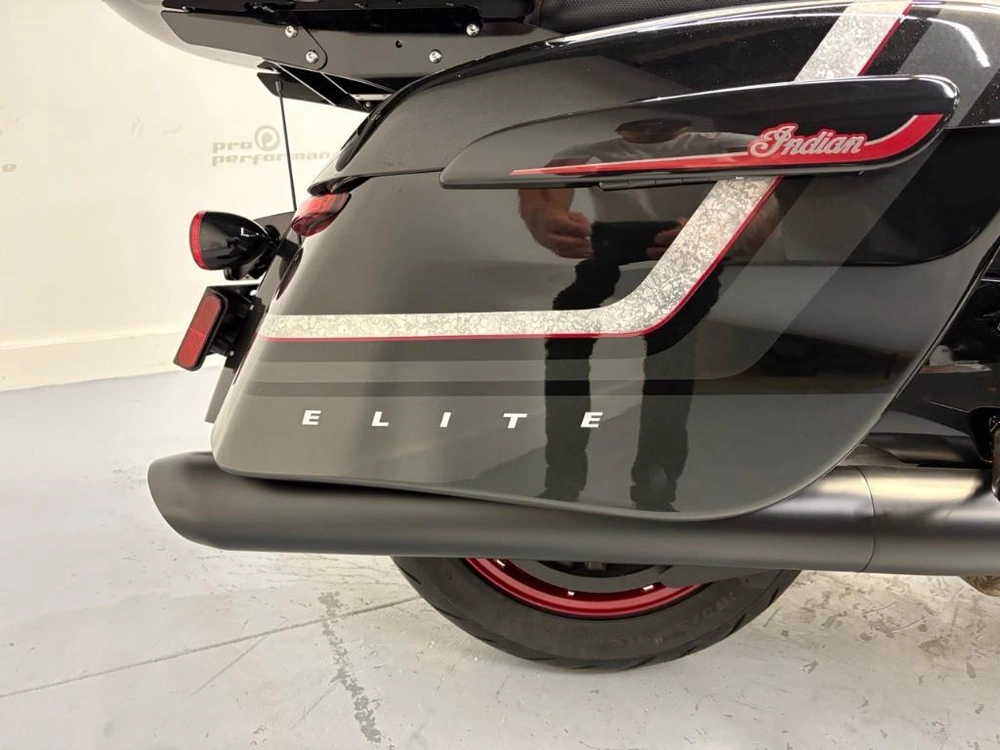 Indian Motorcycle Challenger Elite 2024 alt