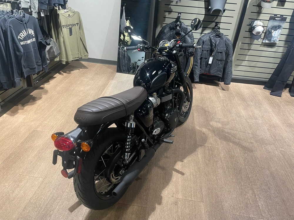 2026 Triumph Bonneville T120 Black - Jet Black alt