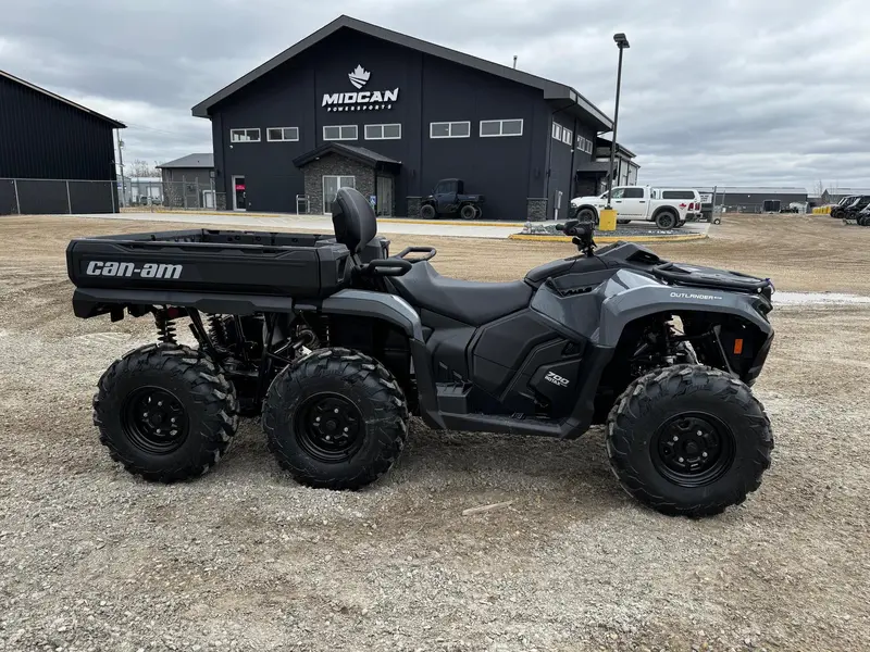 Can-Am OUTLANDER MAX 6X6 DPS 700 2026