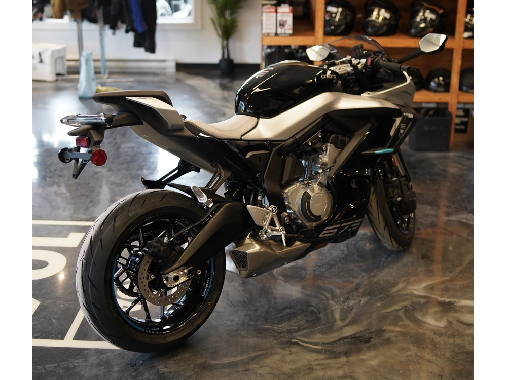 2026 Cfmoto 675 Ss alt