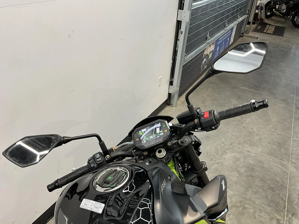 2022 Kawasaki Zr900 Se alt