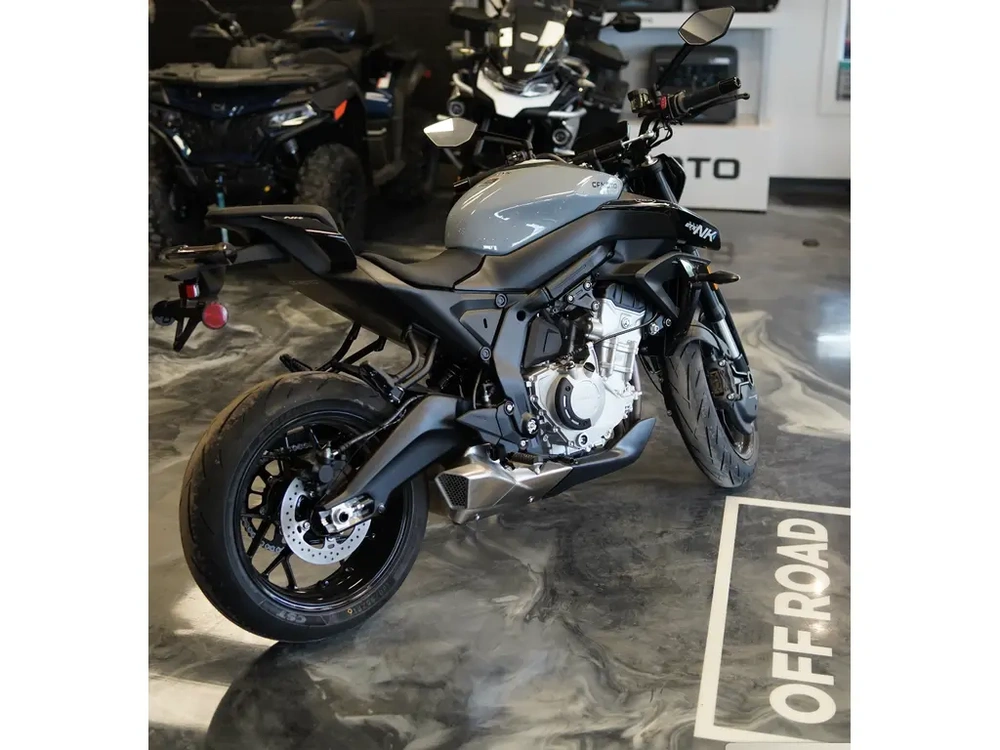 Cfmoto 675 Nk 2026 alt