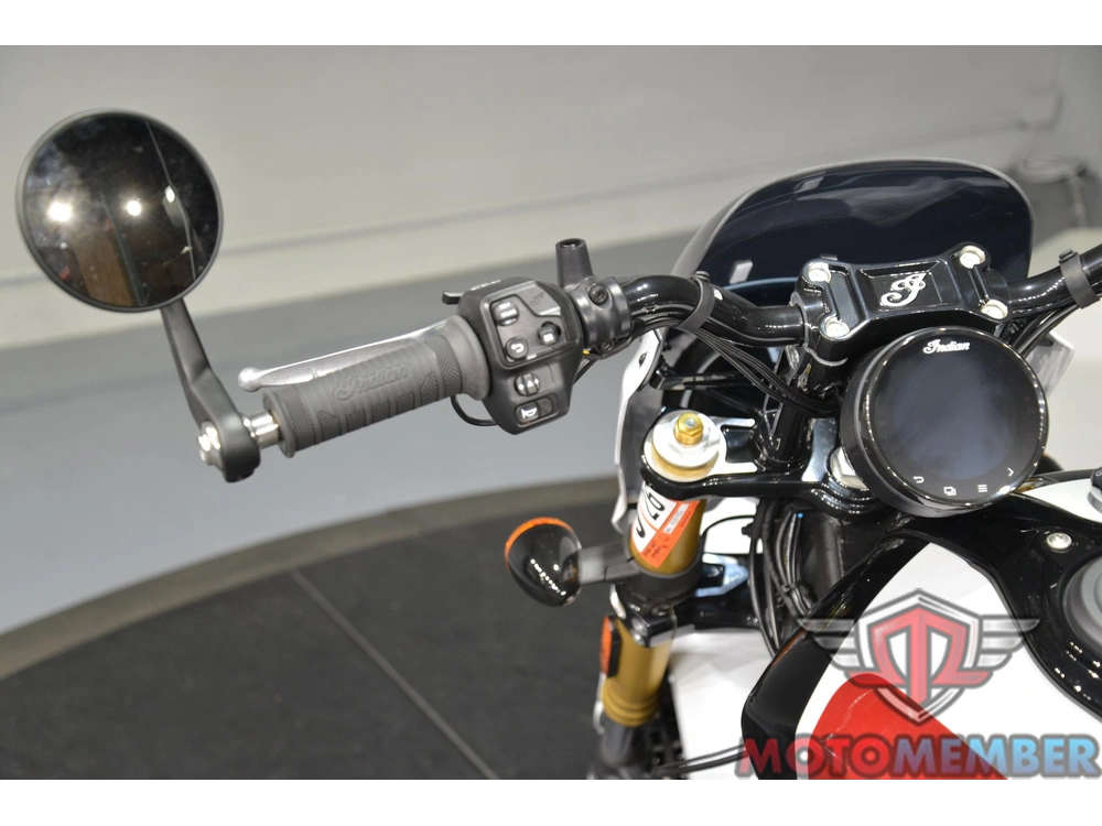 2025 Indian Motorcycle 101 Scout Ghost White Metallic With Graphics alt