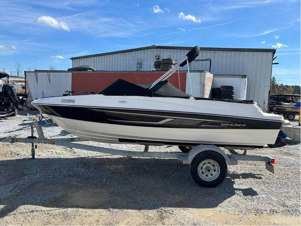 2014 Bayliner 185 Bowrider alt