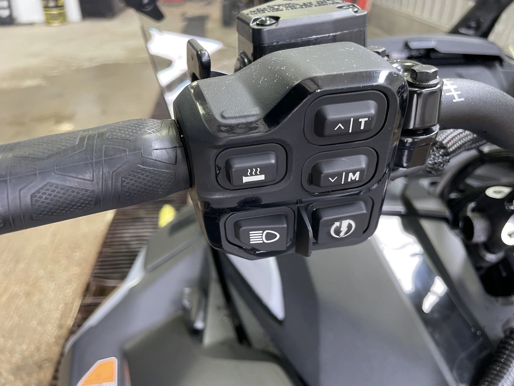 Ski-doo Renegade Adrenaline 900 Ace 2026 alt