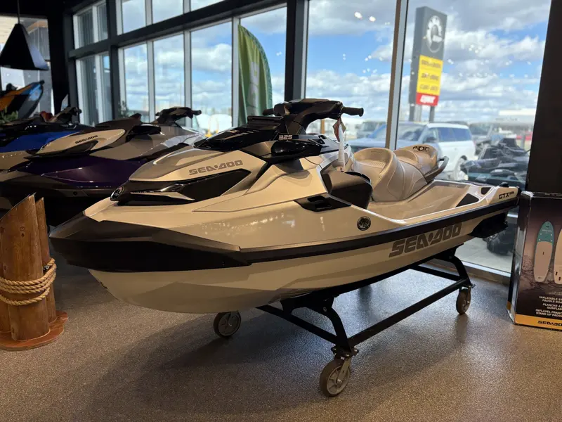 2025 Sea-Doo GTX LIMITED 325 thumbnail 3
