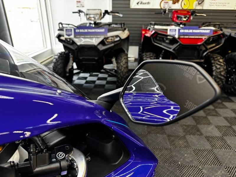 2026 Yamaha Yzf-r1 alt