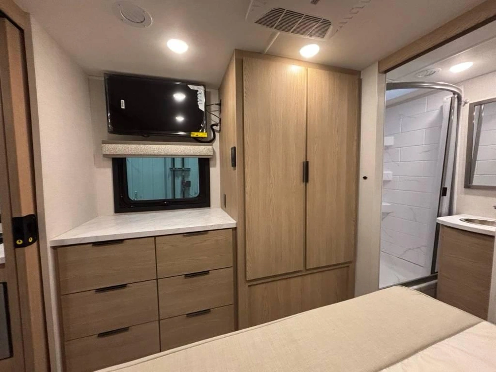 Thor Compass 24jg Awd 2027 alt