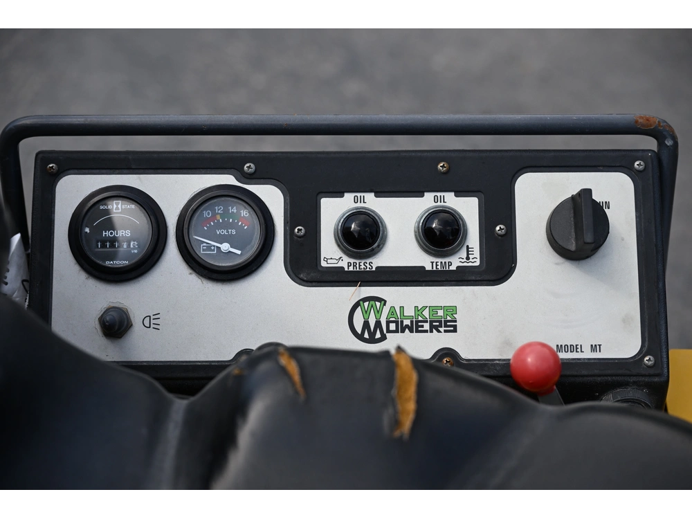 1994 Walker Model T 20 Hp W/dc42 alt