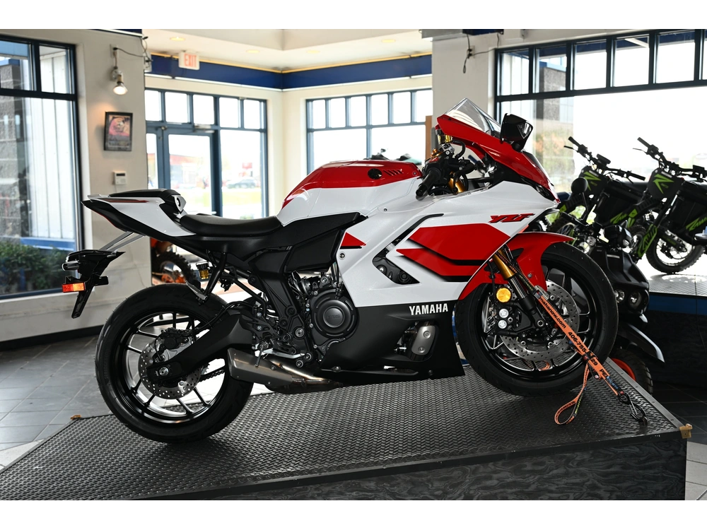 2026 Yamaha Yzf-r7 70th Anniversary Edition alt