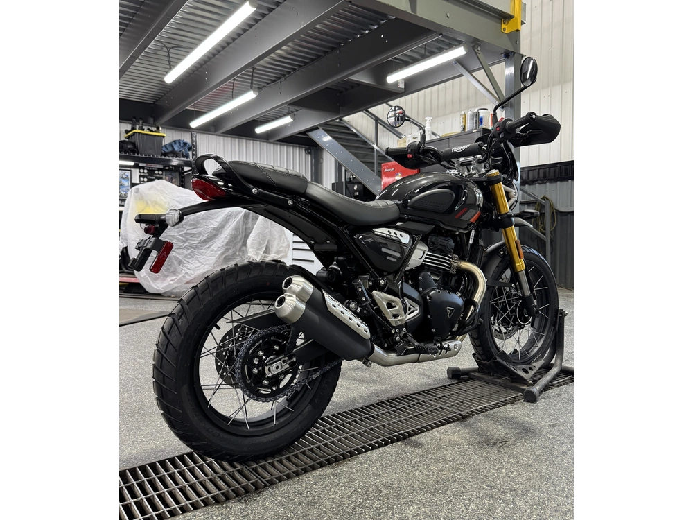 2026 Triumph Scrambler 400 Xc Gri alt
