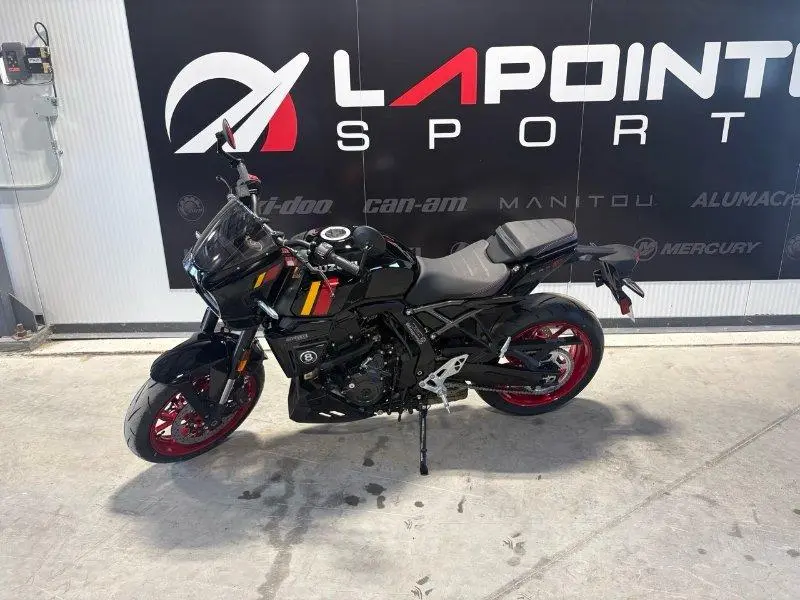 2026 Suzuki GSX-8TT 800 thumbnail 2