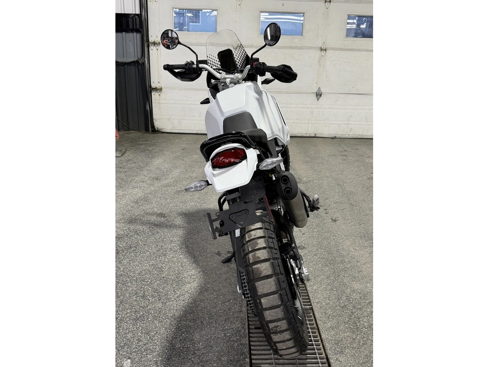 2023 Ducati Desert X alt
