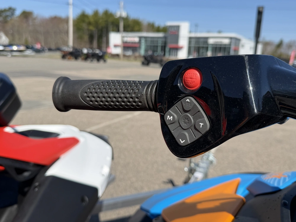 2026 Brp Spark Trixx For 3 90 Hp (canada) alt