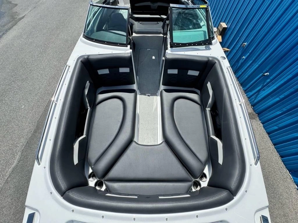 2024 Four Winns Hd8 Mercruiser 6.2l / Bravo 3 alt