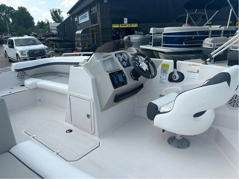 2023 Starcraft Svx 191 Ob 115 Pro Xs Ct alt