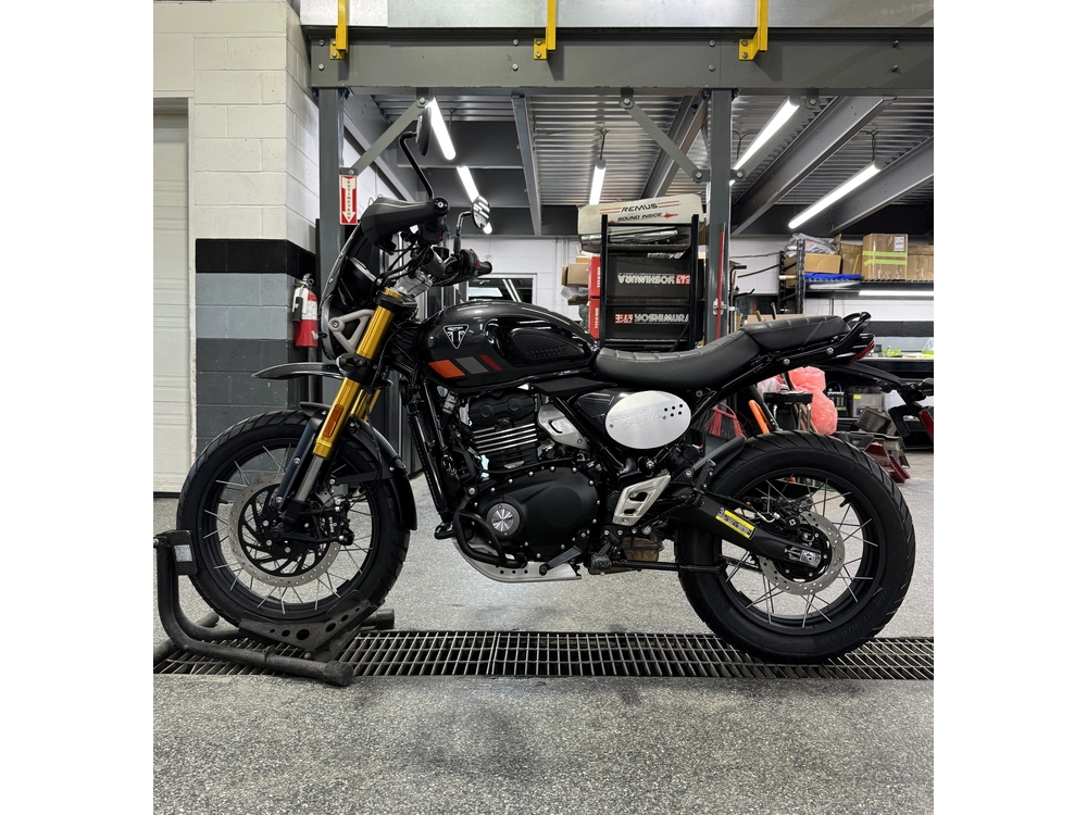 2026 Triumph Scrambler 400 Xc Gri alt