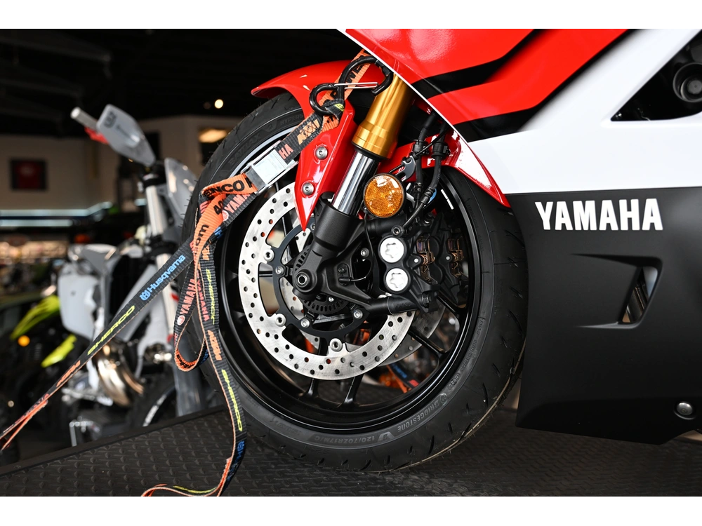 2026 Yamaha Yzf-r7 70th Anniversary Edition alt