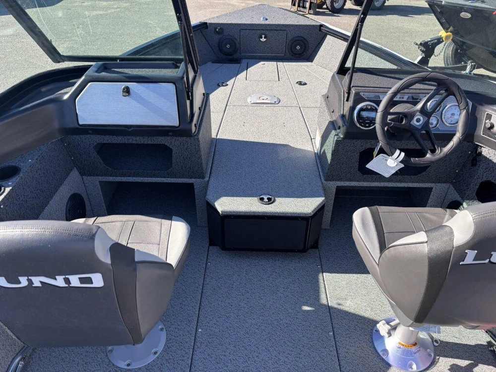2026 Lund Boat Co 1875 Impact Xs W/150hp & Trailer alt