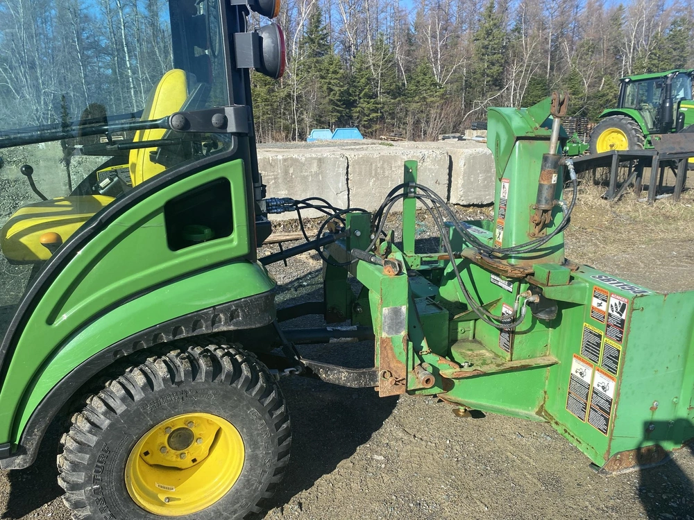 2021 John Deere 1025r alt