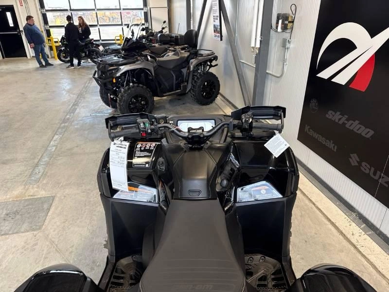 Can-am Outlander Backcountry 1000r 2026 alt