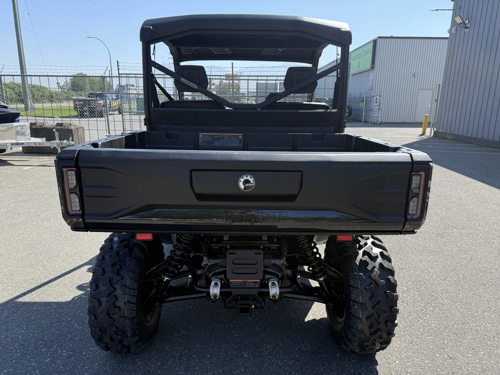 2026 Can-am Defender Xt Hd11 With 10.25' Infotainment alt