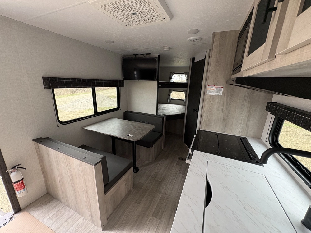 2024 Kz Sportsman 260 Bhse alt