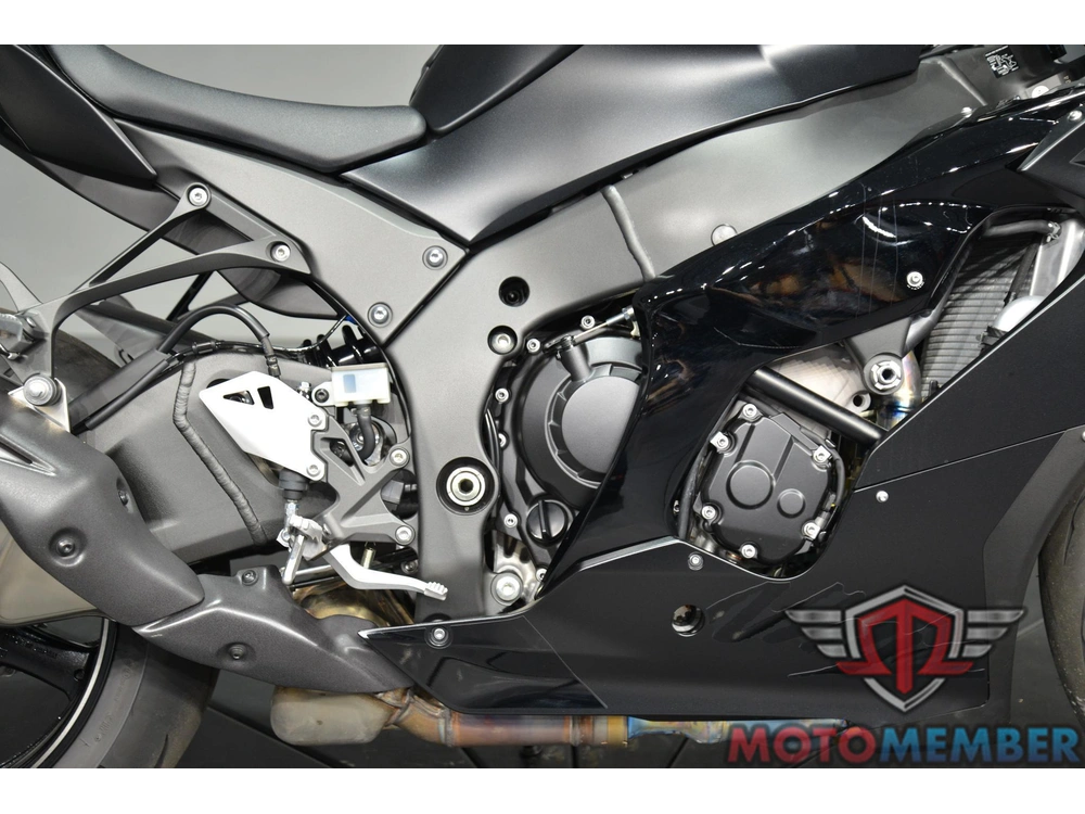 2025 Kawasaki Ninja® Zx™-10r alt