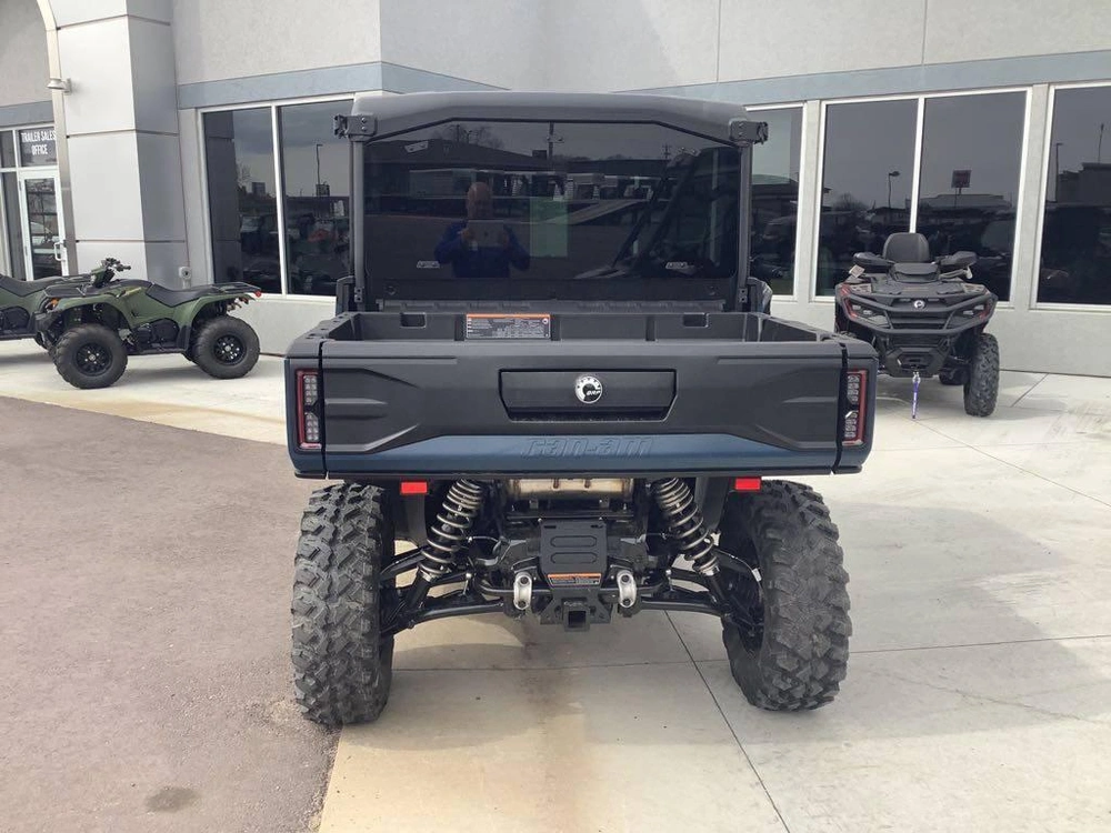 2026 Can-am Defender Limited Hd11 alt