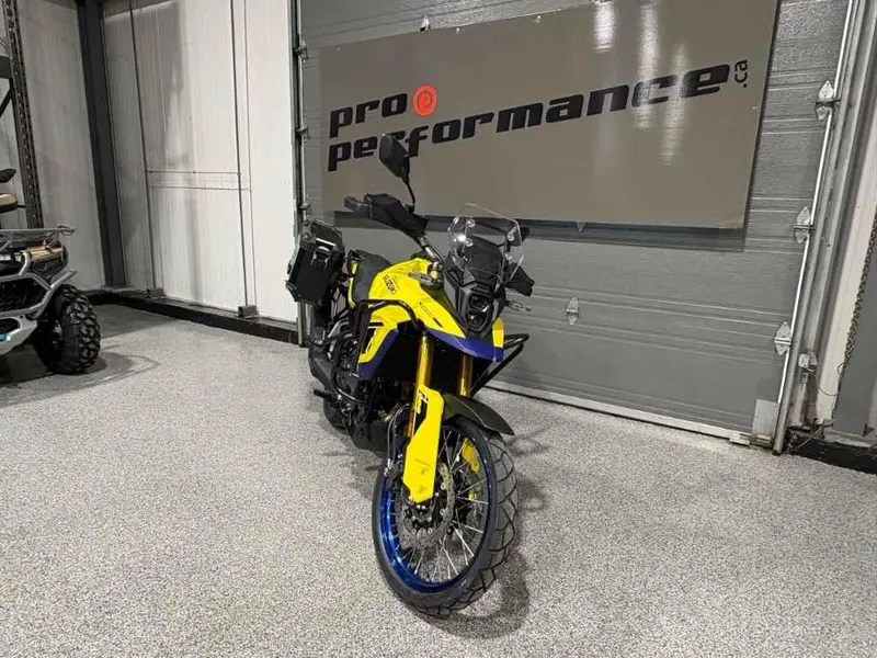 2026 Suzuki V-Strom 800DE Aventure thumbnail 2
