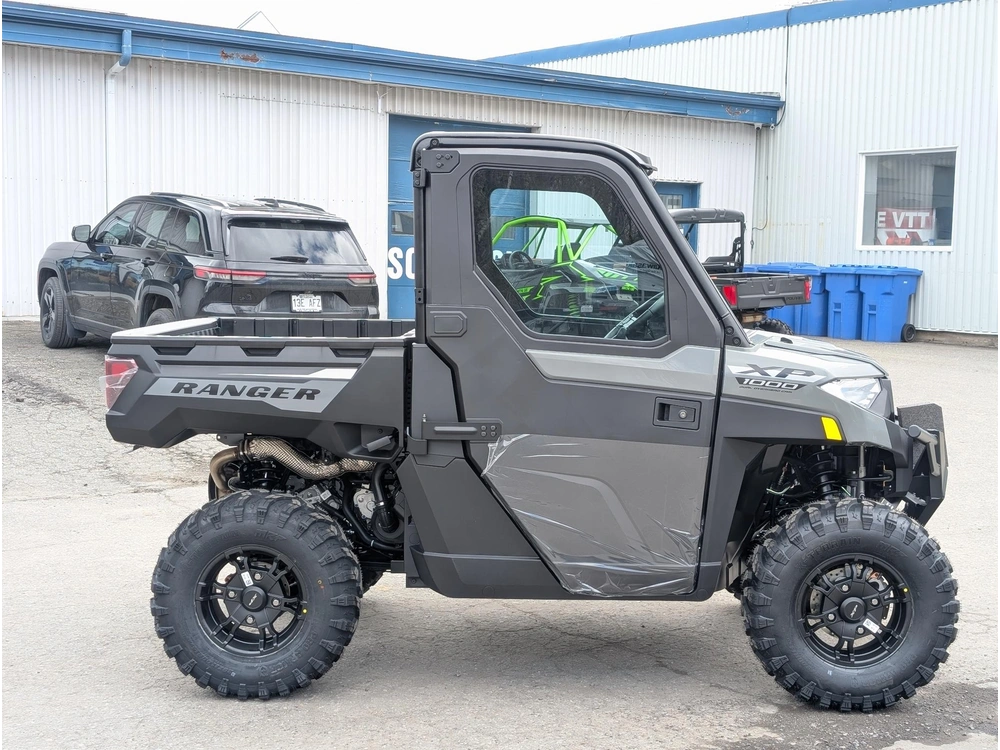 2027 Polaris Ranger Xp 1000 Cab - Avalanche Gray 🎯 Utv Cabine 1000cc Travail 4 Saisons Chauffé Prix Abordable Defender Ranger Qualité 🟢 alt