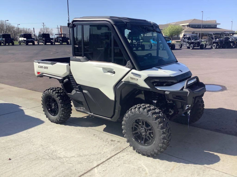 2026 Can-am Defender Limited Hd11 alt
