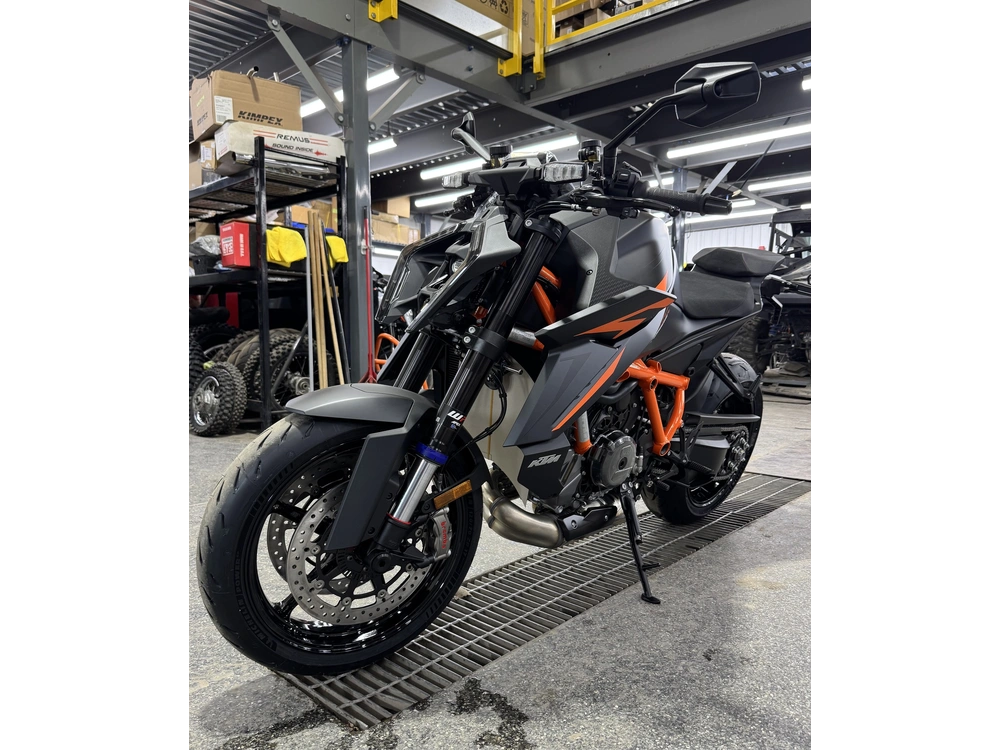 Ktm 1390 R Evo 2026 alt