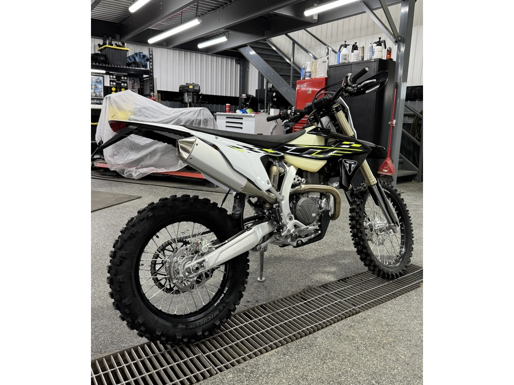2026 Triumph Tf 450-e alt