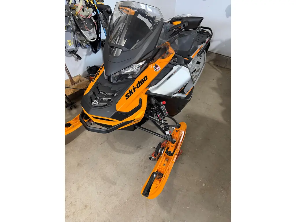 2019 Ski-Doo renegade xrs 900 turbo 150 