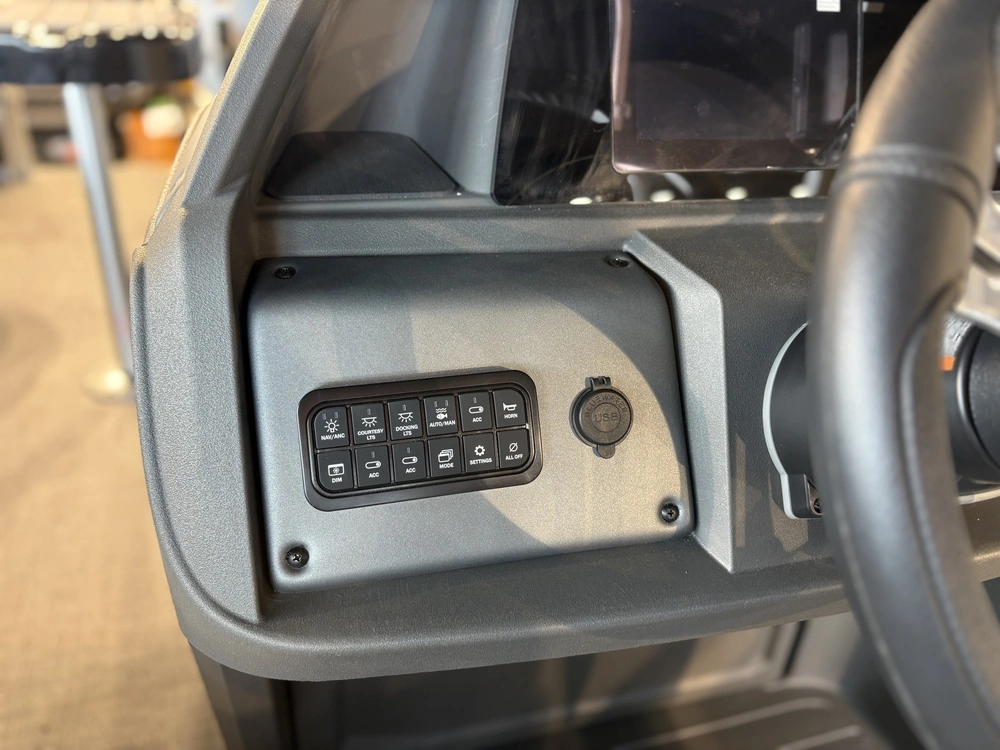 2026 Sun Tracker Sport Fish 20 Dlx 90elpt Four Stroke alt