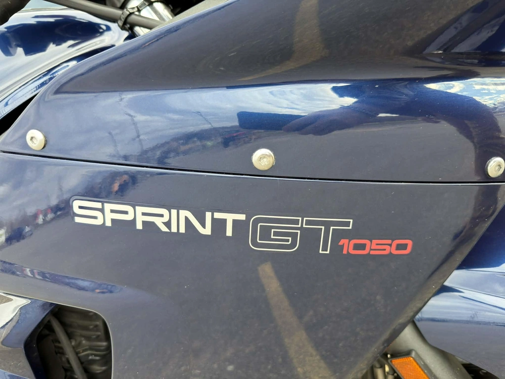 Triumph Sprint Gt/abs 2011 alt