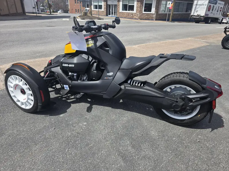 Can-Am RYKER RALLY 900 - CUSTOMIZABLE 2023