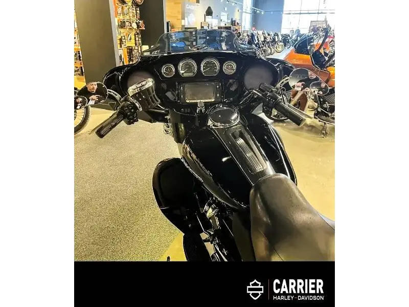 2018 Harley-Davidson Moto Harley-Davidson ELECTRA GLIDE ULTRA LIMITED 2018