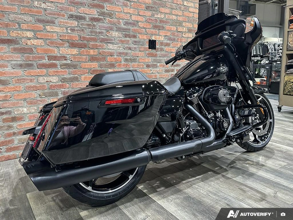 2026 Harley-davidson Street Glide alt