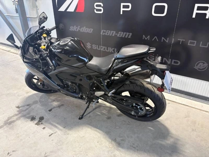 2026 Kawasaki Ninja Zx-4rr alt