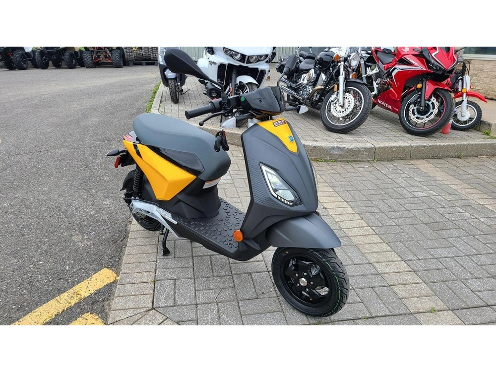 Piaggio Piaggio 1 Active 2022 alt