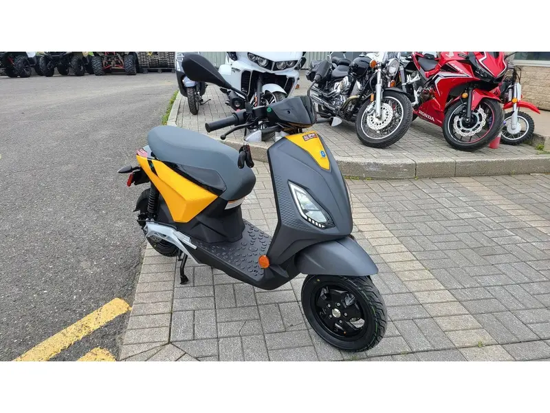 2022 Piaggio PIAGGIO 1 ACTIVE thumbnail 2