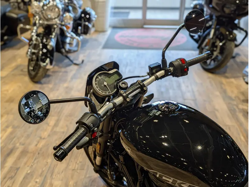 2027 Triumph Tracker 400 // Phantom Black