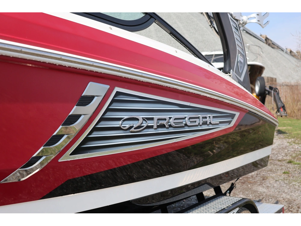 Regal 2100 2017 alt
