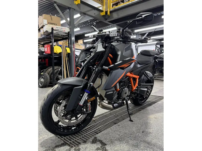 2026 KTM 1390 R EVO thumbnail 6