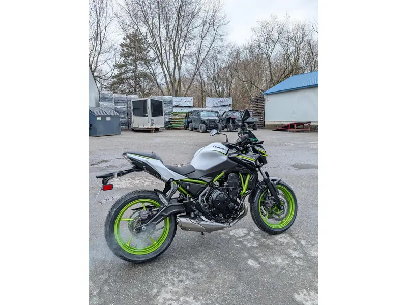 2021 Kawasaki ER650HJF ***VENDU*** thumbnail 9