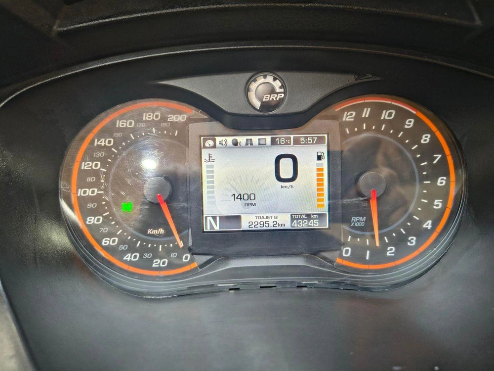 Can-am Spyder St S Se 5 2014 alt